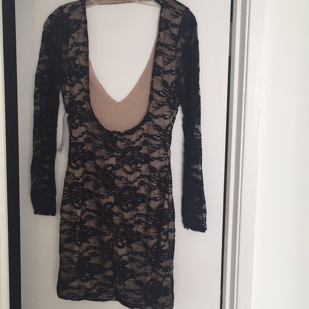 Dress - Picture 2 of 2